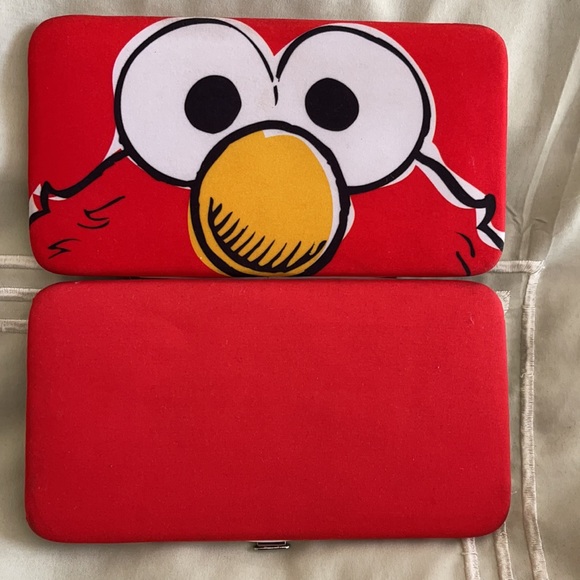 Sesame Street Red Elmo Face Wallet - Picture 5 of 10